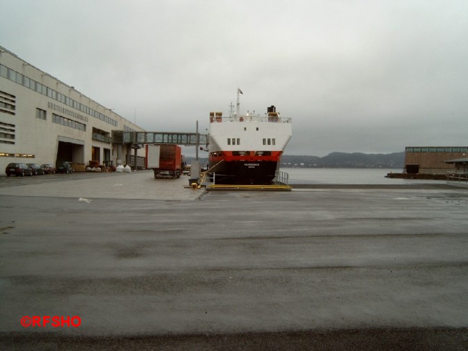 Bergen Hurtigrutenkai 03.04.2006 17:14 Uhr