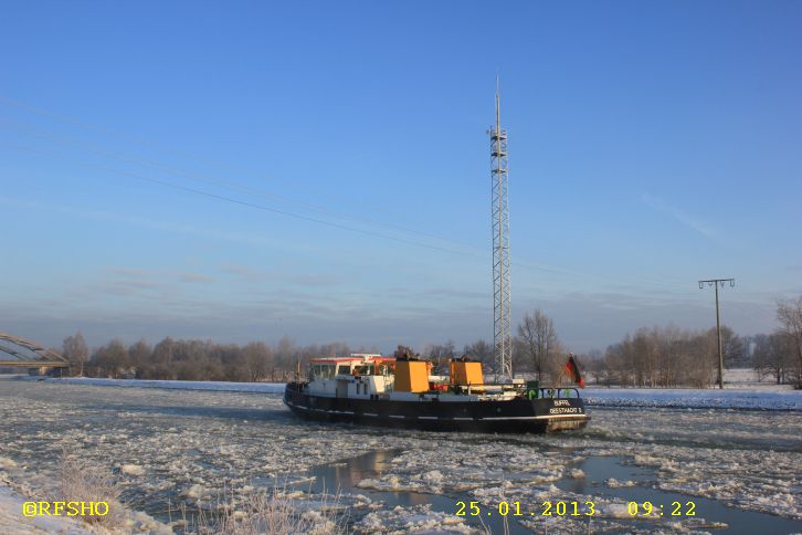 Elbe-Seitenkanal Km 29,0, Eisbrecher BÜFFE
