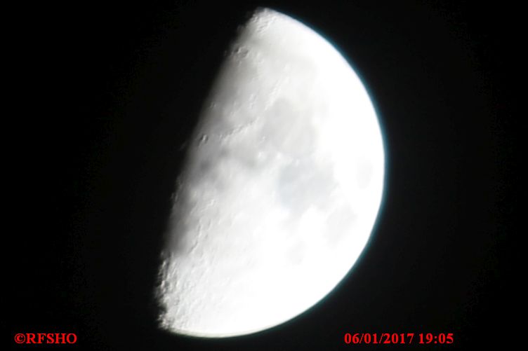 Ringstraße , Mond 61 % zunehmend (-7,0° C)