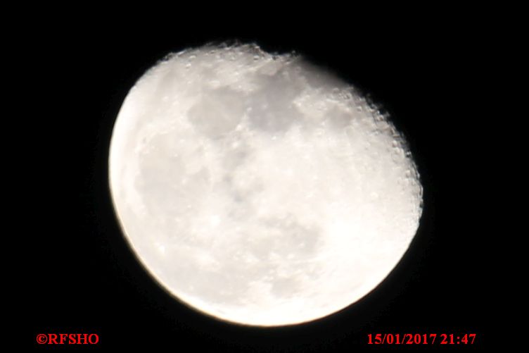 Mond (87 % abnehmend), Ringstraße
