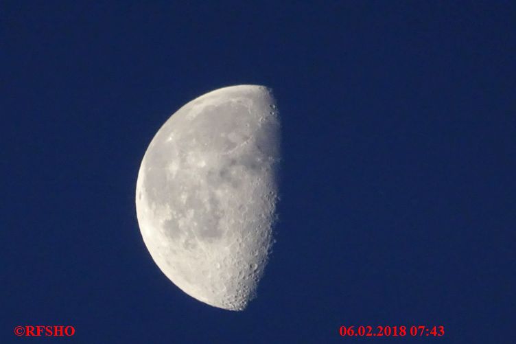 Ringstraße, Mond (abnehmend 59 %)