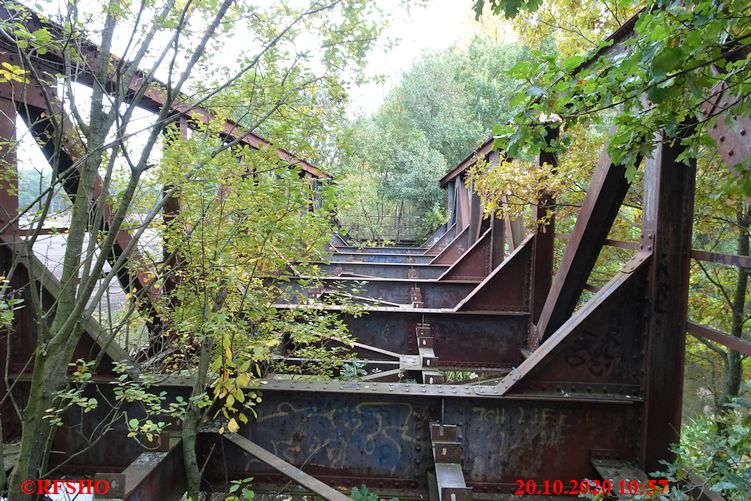 die Ise bei Gamsen, alte Eisenbahnbrücke, Bahn GF − CE