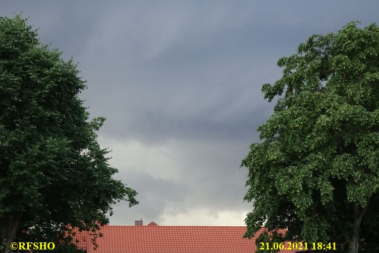 Lindenstraße, Regenfront