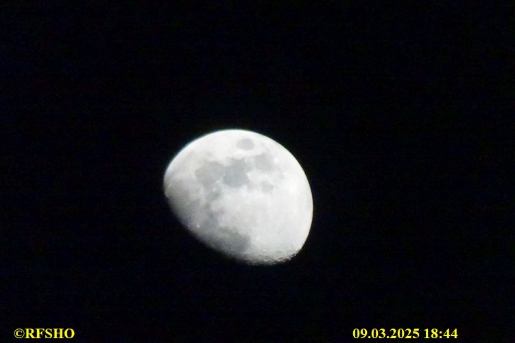 Ringstraße, Mond