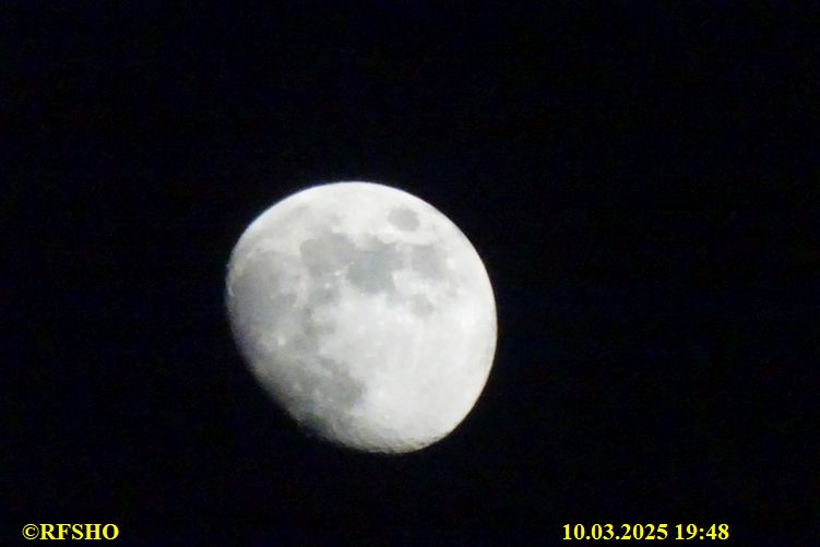Ringstraße, Mond