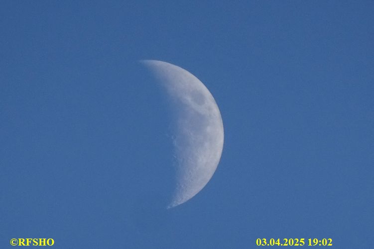 Frühlingsmond