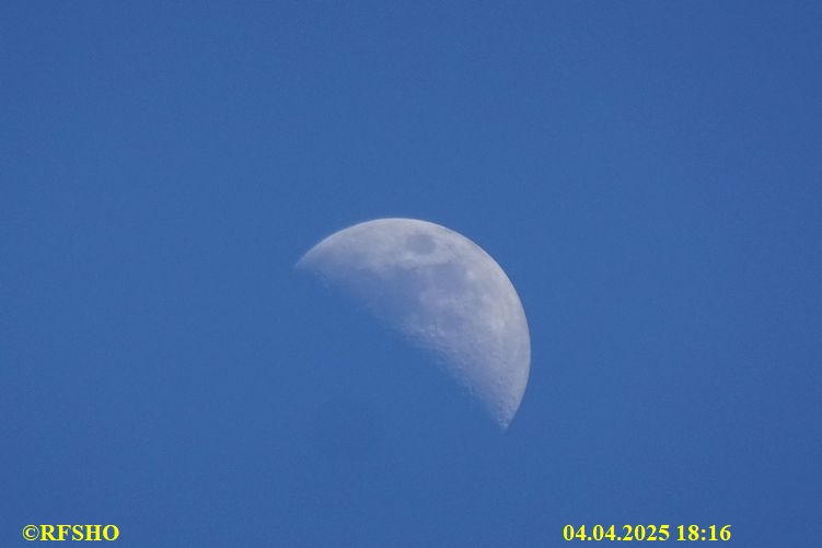 Frühlingsmond