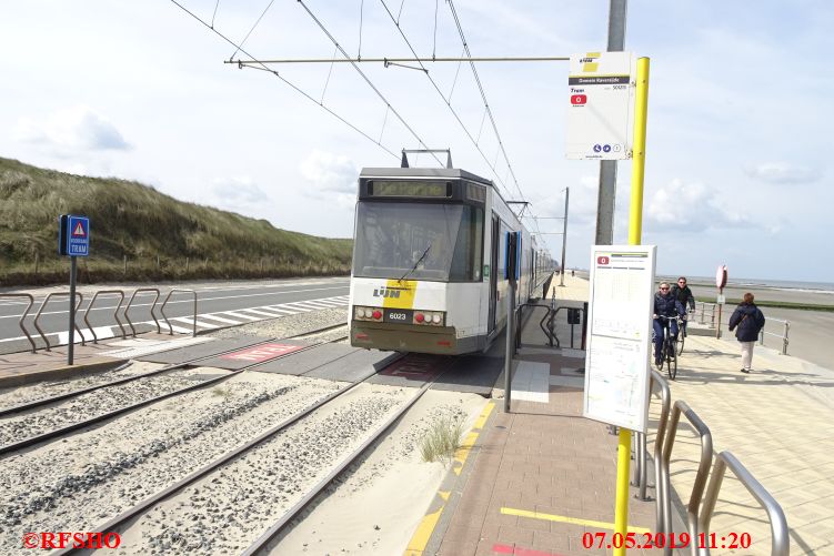 Fahrt mit der Kust Tram zum Atlantikwall Museum Raversyde