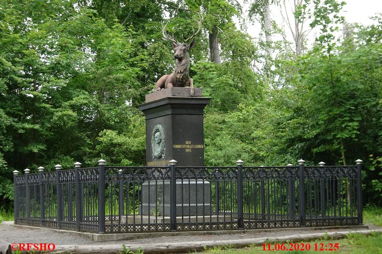 Thale, Wanderweg nach Treseburg, Pfeildenkmal