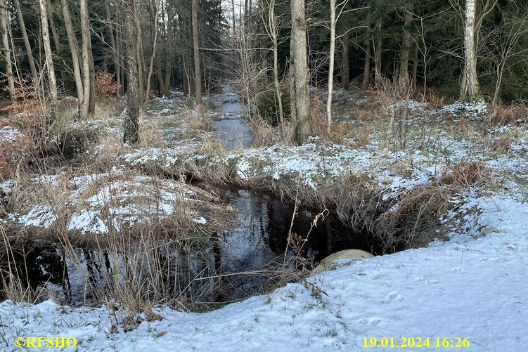 Isedamm, Momerbach