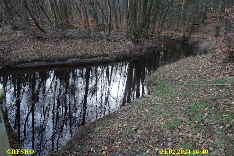 Momerbach Düker − Elbe-Seitenkanal