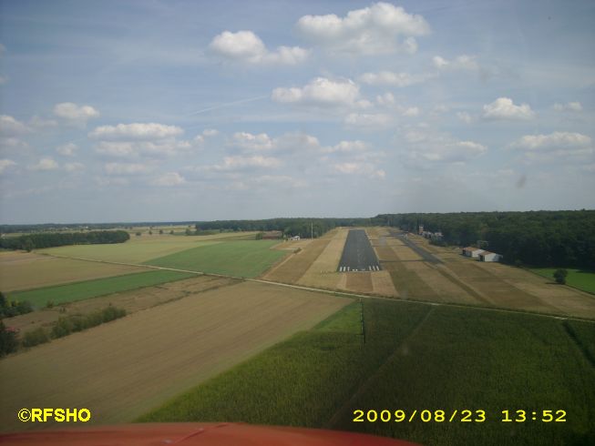 Landeanflug auf den Flugplatz Peine-Eddesse EDVP