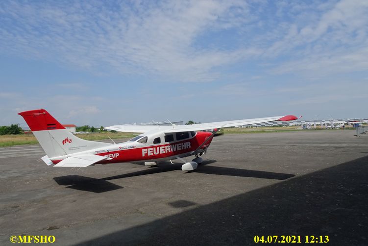 Cessna 206 D-EFVP am Flugplatz EDVM