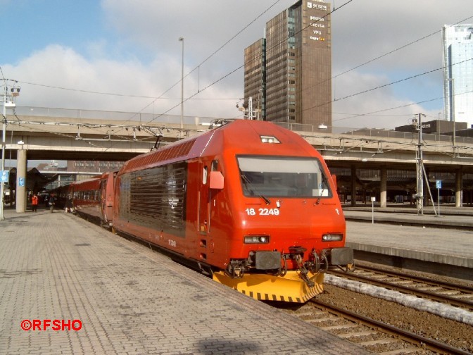 Oslo Bahnhof Zug 601 01.04.2006 10:24 Uhr