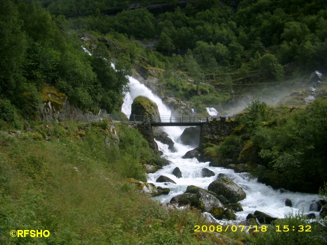 Fussweg zum Brigsdalsbreen