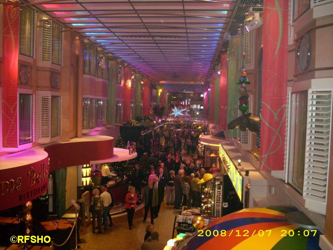 Promenade M/S Color Magic
