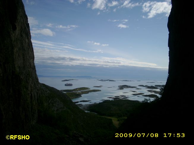 MS Finnmarken vom Torghatten