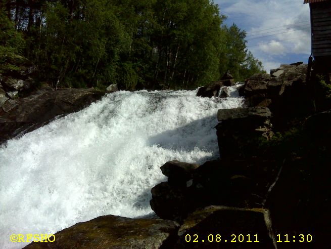 Låtefossen (oben)