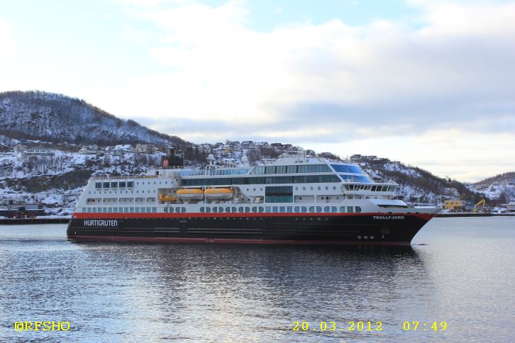 Begegnung MS TROLLFJORD