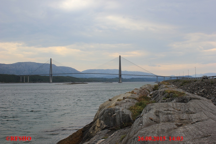 Helgelandsbrua