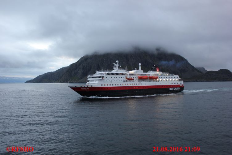 Skjervøy − Tromsø, Begegnung MS NORDLYS