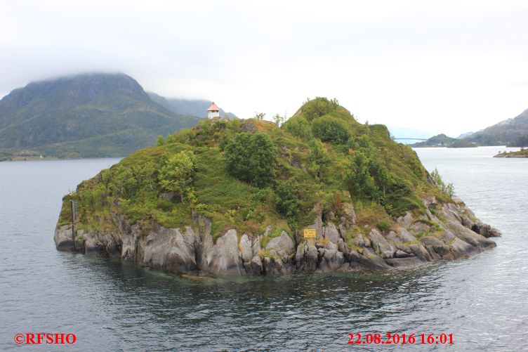 Stokmarknes − Svolvaer