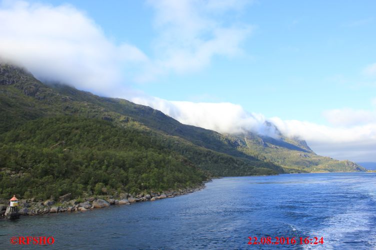 Stokmarknes − Svolvaer