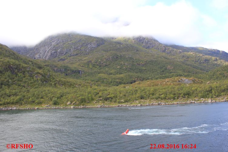 Stokmarknes − Svolvaer, Raftsundet