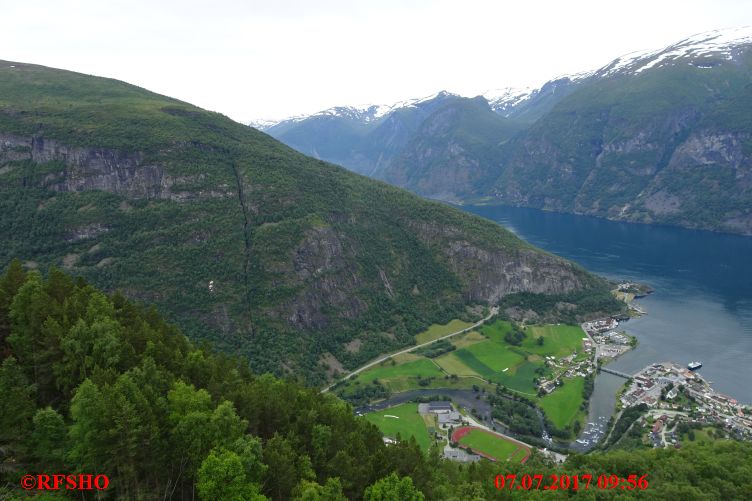 Aurland vom Stegasteinen