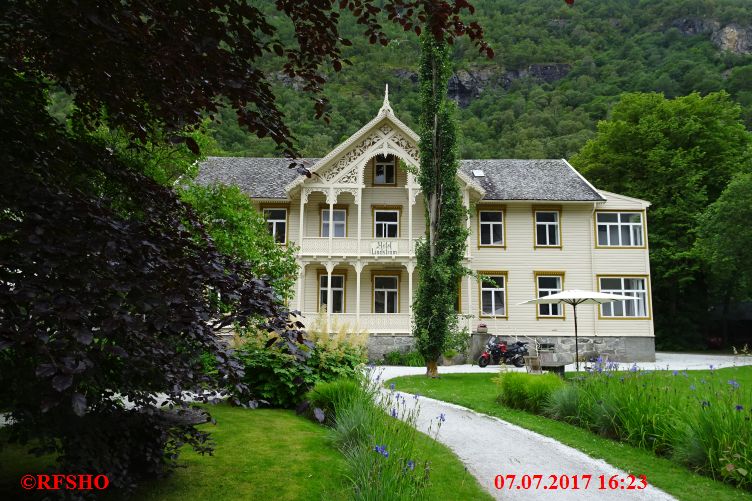Lærdal, Lindstrøm Hotel