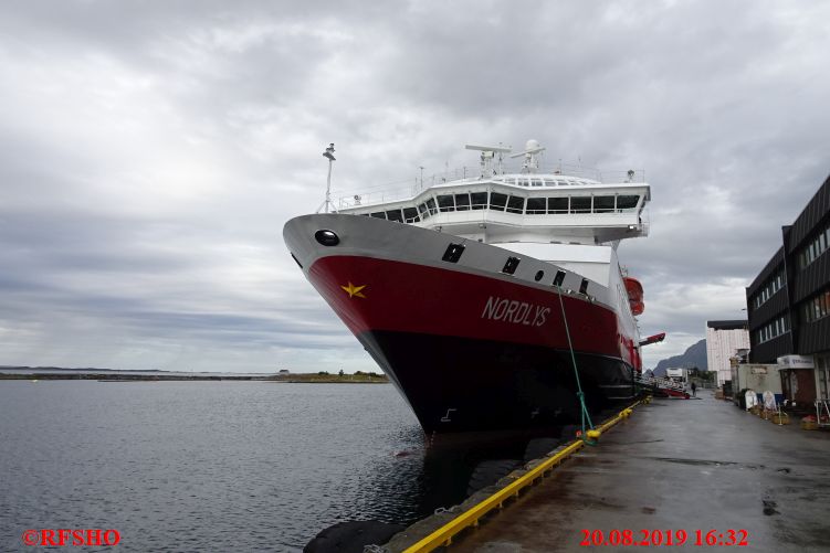 MS NORDLYS in Brønnøysund