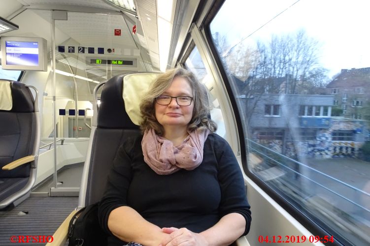 Bahnfahrt Hamburg HBF − Kiel