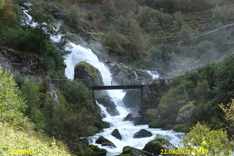 Briksdalsbre