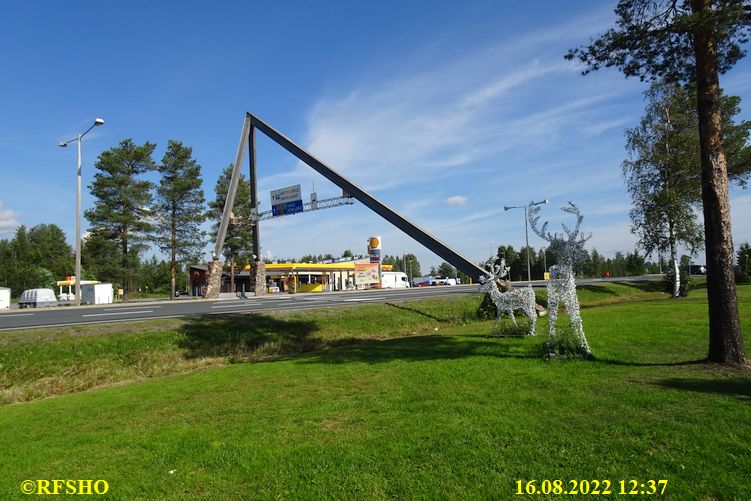 Arctic Circle, an der E75