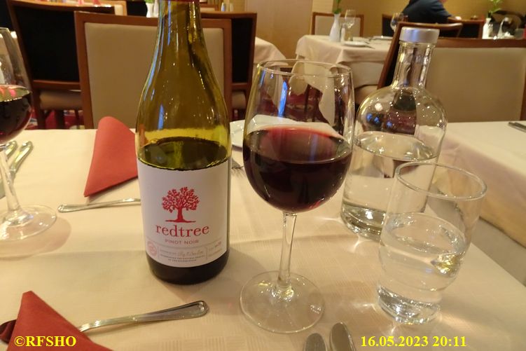 MS COLOR FANTASY − Abendessen
