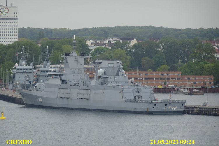 F 224 