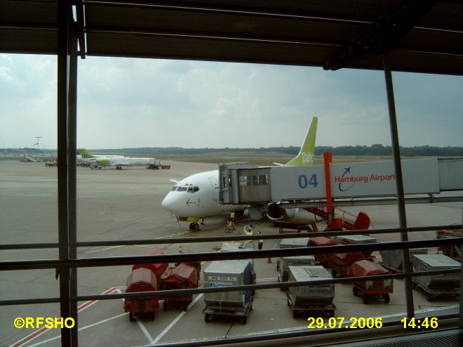 Flug mit Baltic Air Hamburg - Riga