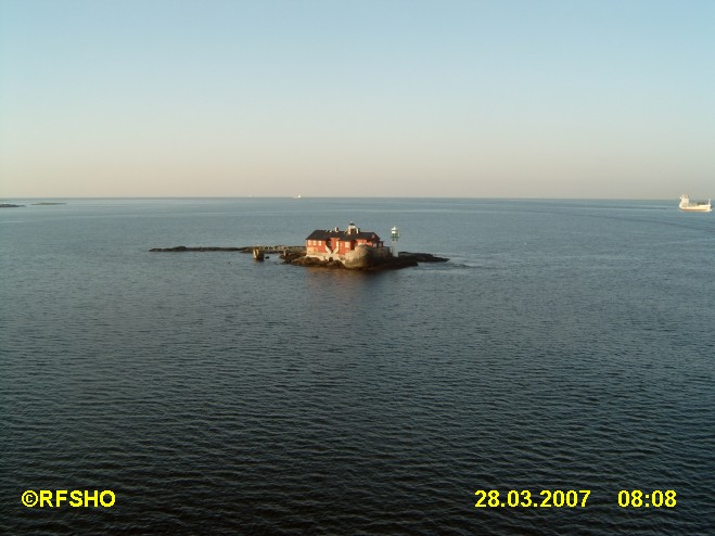 Vasskargrund Lighthouse N 57.65578° E 11.72718°