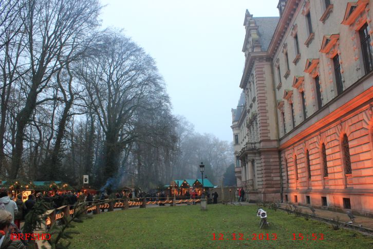 Weihnachtsmarkt auf Schloss Thurn und Taxis