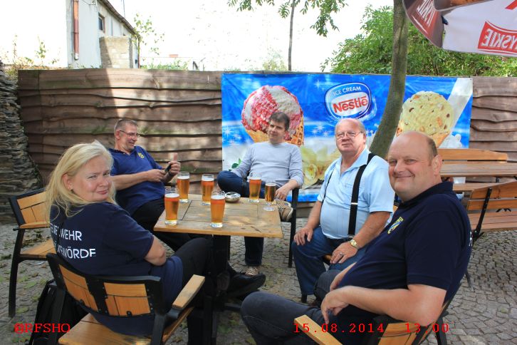 unser 1. Bier, nach der langen Reise in Topolka