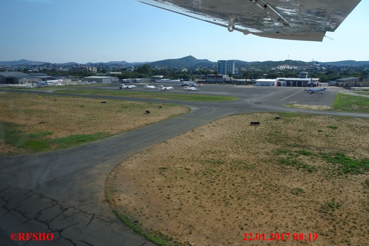 Flughafen Windhoek Eros, Start