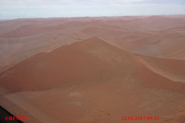Flug zum Sossusvlei