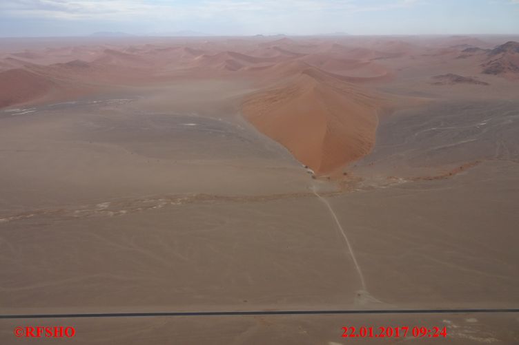 Flug zum Sossusvlei, Düne 45