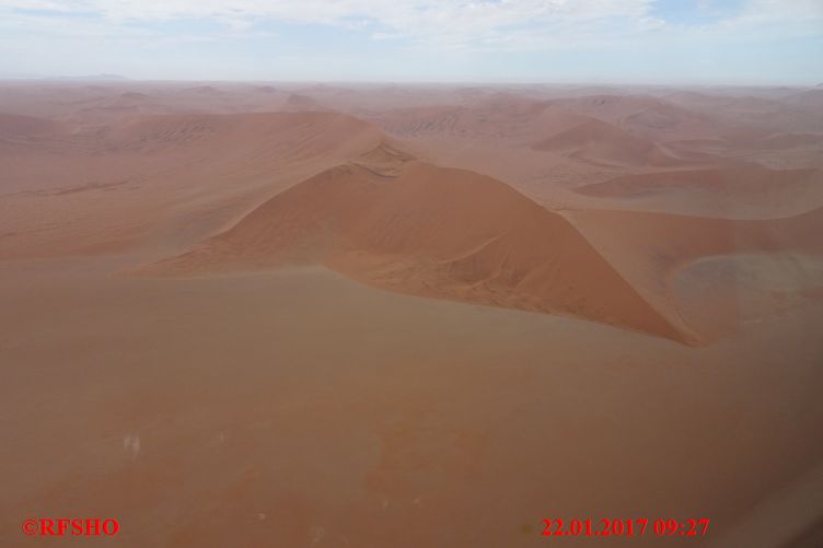 Flug zum Sossusvlei