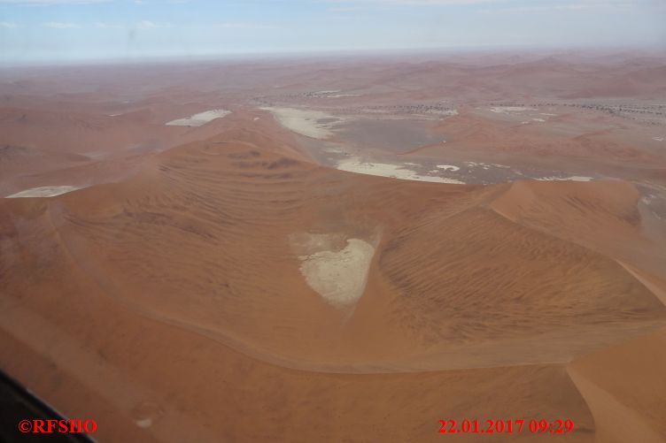 Flug zum Sossusvlei