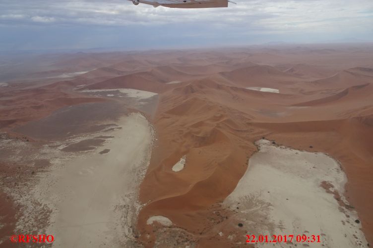 Flug zum Sossusvlei
