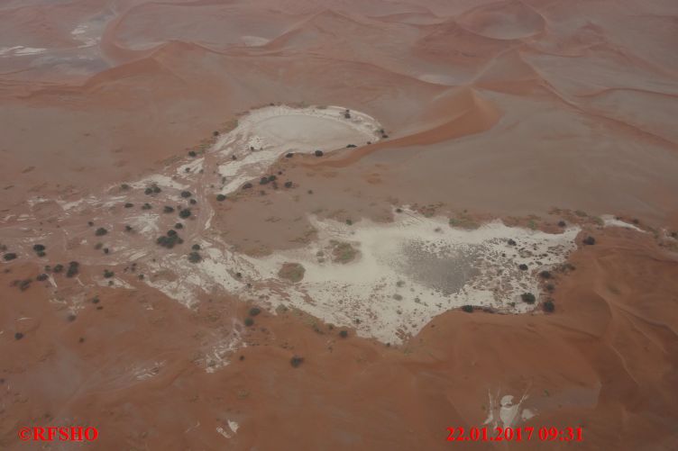 Flug zum Sossusvlei