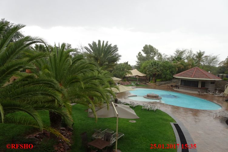 Windhoek, Safari Court Hotel