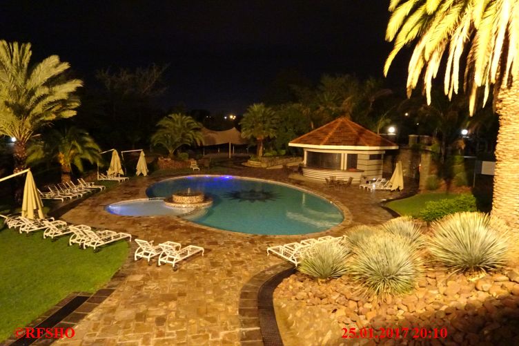 Windhoek, Safari Court Hotel